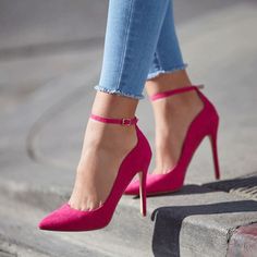 Classy Heels, Hak Tinggi, Ankle Strap Chunky Heels, Pointy Toe Shoes, Heel Accessories, Pink High Heels, Heels Outfits, Toe Post Sandals