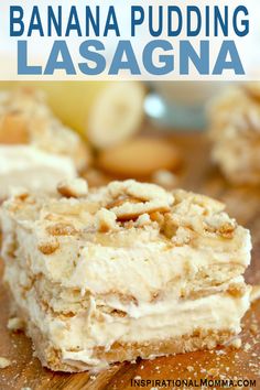 banana pudding lasagna on a cutting board with text overlay