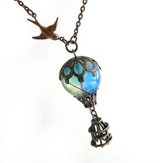 Beautiful❤️ Bird and Balloon - Hot Air Balloon Airship Pendant Necklace Jewelry Jewellery. $45.00, via Etsy. Antique Accessories, Jewelry Board, Etsy Ideas, Jewellery Inspiration, Steampunk Jewelry, Necklace Simple, Initial Jewelry, Diy Schmuck, Steam Punk