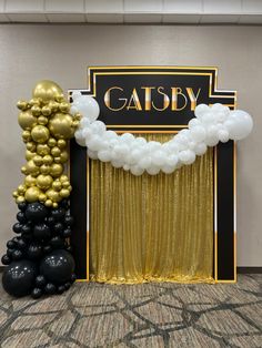 Balloon arch Gatsby styled on a coroplast wrapped column with coroplast printed topper. Prom Themes Great Gatsby, Great Gatsby Classroom Decor, Great Gasps Party Theme, 1920s Photo Backdrop, The Great Gatsby Decorations, 1920s Decorations Roaring 20s, Banquet Theme Ideas Formal, Great Gatsby Decorations Ideas, Roaring 20s Party Decorations Diy 1920s