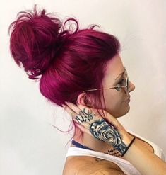 Magenta Hair Colors, Red Bob, Magenta Hair, Colourful Hair, Hair Color Burgundy, Burgundy Hair, Trendy Hair Color, Hair Colours, Hair Coloring