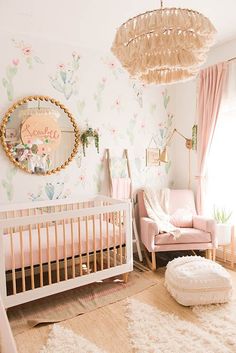 Girl nursery ideas Pink Cactus Nursery, Cactus Nursery Girl, Romantic Nursery, Succulent Nursery, Baby Room Decor Ideas, Cactus Nursery, Nursery Reveal, Girl Nursery Themes