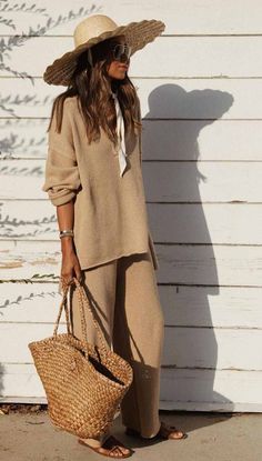 Lack Of Color Scalloped Dolce Hat Julie Sarinana, Summer Neutrals, Lack Of Color, Monochrome Outfit, Sincerely Jules, Outfit Trends, Sweater Set, Mode Inspiration, Beach Outfit