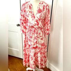 Great Dress From H&M In A Red Safari Toile Print. Ladies Size Xs. 3/4 Sleeve Drawstring Waist That Ties At Sides Viscose Below Knee Length Measures: 19” Across Chest 36” From Under Arm To Hem New With Tags White Floral Print Midi Dress With 3/4 Sleeves, White Midi Dress With Floral Print And 3/4 Sleeves, H&m White Maxi Dress For Daywear, White Midi Dress With 3/4 Sleeves For Beach, White Midi Dress With 3/4 Sleeves For Brunch, Red 3/4 Sleeve Spring Dress, Spring Holiday V-neck Midi Dress, Red Floral Print Midi Dress For Daywear, Red Spring Maxi Dress For Daywear