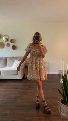 Spring Occasion Outfit, Summer Dresses For Dinner, Puff Sleeve Mini Dress Outfit, Sundress And Heels Outfit, Sundress Date Outfit, Botanical Garden Outfit Summer, Spring Semi Formal Outfits, Casual Spring Dress Outfits, Grad Party Outfit Ideas Guest Casual