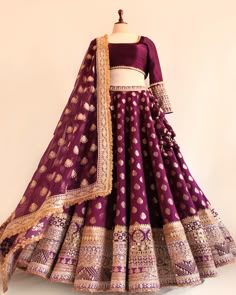 Purple Choli, Peach Lehenga, Dress Designing, Beautiful Mirror, Mehndi Simple, Peach Love