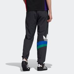 Men's adidas originals Ts Pant Large Logo Printing Contrasting Colors Sports Bundle Feet Autumn Black Pants HF5945 Athleisure Jogging Bottoms With Three Stripes Branding, Athleisure Jogging Bottoms With Three Stripes, Athleisure Bottoms With Three Stripes For Jogging, Sporty Cotton Bottoms With Adidas Logo, Casual Adidas Cotton Bottoms With Logo, Adidas Sportswear Jogging Bottoms, Adidas Relaxed Fit Jogging Bottoms, Adidas Sportswear Bottoms For Jogging, Casual Adidas Cotton Bottoms