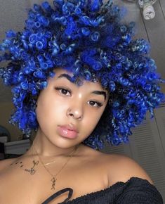 Honey Blond, Colored Curly Hair, Hair Magazine, African Hair, Hair Wax, Hair Natural, Women Hairstyles