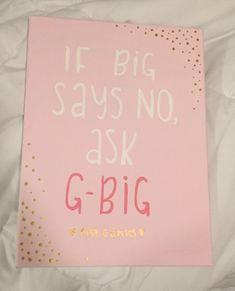 Are you looking for the best big little canvas inspo for your sorority? We got you covered.. Grandbig Sorority Canvases, Painting Ideas On Canvas Sorority, Gbig Sorority Crafts, Sorority Canvas Paintings Delta Zeta, Aoii Aesthetic, Aoii Paintings, Sorority Canvas Paintings, Big Lil Gifts