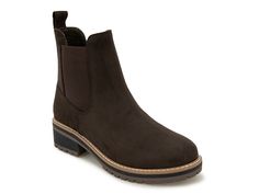 Saw this at DSW! Lug Boots, Stitch Fit, Black Chelsea Boots, Chelsea Boot, Athletic Sneakers, Petite Fashion, Lug Sole, Boot Shop, Vintage Shoes