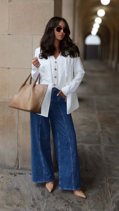 Business Casual Jeans Office Outfit, Classroom Party Ideas, Jasmin Tookes, Colour Blocking Fashion, Ideas For Teachers, Latest Summer Fashion, Fashionable Work Outfit, Professional Outfits Women, Stylish Work Attire