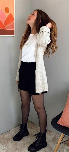 Cute Outfit Ideas For Women In 30s, Spring Outfit Women 30s, Outfit Ideas For Size 12 Women, Winter Graduation Guest Outfit, Basic Fall Outfits Casual, Casual Fall Date Outfit, Winter Pub Outfit, Cozy Business Casual Outfits, Fall Crop Top Outfits