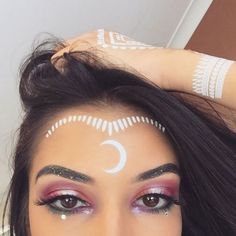 toofacedd Indian Makeup Halloween, Coachella Make-up, Alien Halloween Makeup, Alien Make-up, Carnaval Make-up, Makeup Festival, Coachella Makeup, Boho Makeup