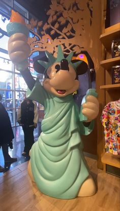 Disney store Disney Store Times Square, Nyc Life, Ny City, I ❤ Ny, Disney Store, Disney World, Disneyland, Orlando, Times Square