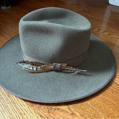 Stetson Medium Olive Brown Cowboy Hat. Not Used But No Tags. Brown Flat Bill Hat Bands For Kentucky Derby, Brown Flat Bill Felt Hat For Kentucky Derby, Brown Felt Flat Bill Hat For Kentucky Derby, Rustic Curved Brim Hunting Hat, Brown Western Felt Hat For Hunting, Vintage Hat Bands For Fall Outdoor, Western Brown Fedora For Hunting, Vintage Hat Bands For Outdoor Fall, Vintage Hat Bands For Outdoor Fall Events