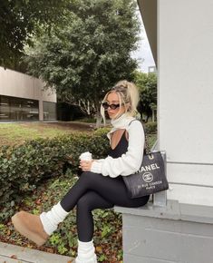 Modele Fitness, Look Legging, Uggs Outfit, Cold Outfits, Fall Fit, Outfit Inspo Fall, Fall Fashion Outfits