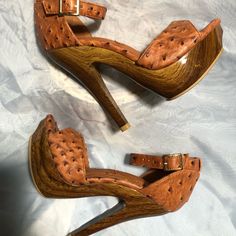 Brand : Mona Mia Size 5.5 Original Box Brand New Style Ostrich Ankle Strap Hell Height 5” Mia Shoes, Box Branding, Shoes Brand, Shoe Brands, New Style, Shoes Women Heels, Ankle Strap, Original Box, Shoes Heels