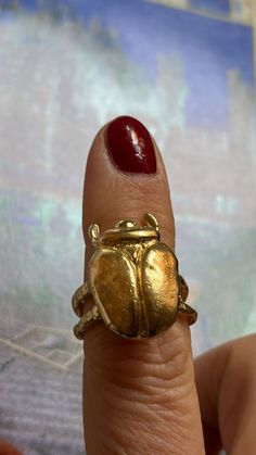 Old Italian Jewelry, Vintage Cartier Ring, Funky Wedding Rings, Scarab Beetle Ring, Scarab Ring, Beetle Ring, Nature Inspired Accessories, Funky Rings