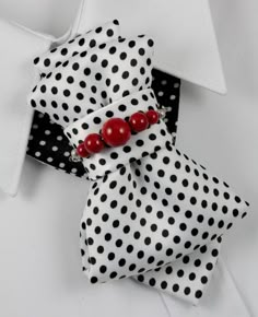 Spotted Tie for Women, White Bow Tie, Polka Dot Necktie, Multi Functional Tie Stylish Neckwear for Women - Etsy Diy Necktie Projects, Sewing Collars, White Bow Tie, Tie Crafts, Upcycle Sewing