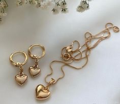 Lovely Aesthetic, Simple Jewellery, New Gold Jewellery Designs, Tarnished Jewelry, Gold Rings Fashion, Heart Shaped Necklace, Handmade Jewelry Tutorials, Jewels Rings