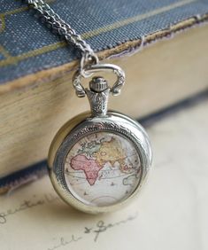 World Map Pocket Watch Necklace, Antique Map Necklace, Globe Necklace, Vintage Map Necklace Pocket W Globe Necklace, Map Jewelry, Unique Pockets, Travel Necklace, Pocket Watch Necklace, Silver Pocket Watch, Jewelry Lockets, Map Necklace, Necklace Antique