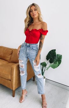 Red Top And Denim Jeans, Red Long Sleeve Bodysuit Outfit, Red Bustier Top Outfit, Red Body Suit Outfit, Red Top Outfit Ideas, Red Bodysuit Outfit Jeans, Red Denim Outfit, Red Top Outfit Casual, Red Bodysuit Outfit