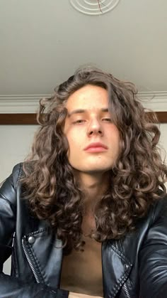 Male Curly Haircut Long, Guys With Curly Long Hair, Guys With Long Hair Curly, Male Long Curly Hair, Guys With Long Curly Hair, Long Hair Men Aesthetic, Long Layered Hair Men, 70s Shag