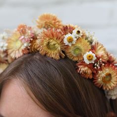 A dried flower crown designed on a 1/2 inch white plastic headband with dried flowers. Dried flowers available in neutral/ivory hues, pink hues, and peachy/orange hues. Available for local pick up or shipping in the U.S. only. We require a full 24 hours for pick up orders. Flower Crown Dried Flowers, Viking Flower Crown, Boho Wedding Flower Crown, Dried Flower Headband, Orange Flower Crown, Red Flower Crown, Dried Flower Crown, Bush Wedding, Boho Flower Crown