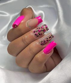 Pink Leopard Nails, Sqaure Nails, Acrylic Nail Designs Coffin, Pink Ombre Nails, Leopard Print Nails, Print Nails, Simple Acrylic Nails, Animal Nails