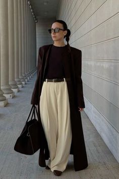 Wide Leg Pant Outfit, Winter Work Outfits, Pant Outfits, Summer Business Casual Outfits, Perfect Winter Outfit, Leg Pants Outfit, Winter Work, Business Casual Outfits For Work, Chic Blouses