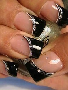 Space Nail Art, Black And White Nail Designs, Negative Space Nail Art, French Manicure Nails, French Nail Designs, White Nail Designs, Black Nail Designs