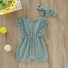 Description: Pattern Type:Solid Closure Type:Pullover Gender:Girl Material:Cotton Occasion:Everyday Season:Summer Color: As shown Age range:0-24M Sleeve Length:Sleeveless Sleeve Style:Flare Sleeve Size Chart: Size--------length------------Waist*2----------Age S/70-------42cm/16.54"-----18cm/7.09"----0-3M M/80------44cm/17.32"-----19cm/7.48"----3-6M L/90-------46cm/18.11"-----20cm/7.87"----6-12M XL/100----48cm/18.90"-----21cm/8.27"-----12-24M Package included: 1*Baby Girls Bodysuit 1*Baby Girls H Headband Outfit, Baby Coat, Linen Romper, Baby Jumpsuit, Pants Outfits, Cotton Romper