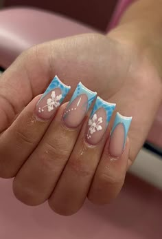 Mail Inspo Vacation, Blue Hawaiian Nails, Holiday Nail Inspo Summer, Blue Vacation Nails, Nail Charm Ideas, Flower French Tip Nails, Vacation Nails Summer, Flower French Tip, Baby Blue Acrylic Nails