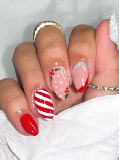 red and silver glitter nails with candy cane stripes Nail Into Christmas, Short Acrylic Nails Christmas Designs, Christmas Nails Cute Xmas, Christmas Nails 2022 Candy Cane, Christmas Nail Inspo 2024, Xmas Short Nails Designs, Short Candy Cane Nails, Christmas Nail Art Designs Short Nails, Red Christmas Nail Designs 2024