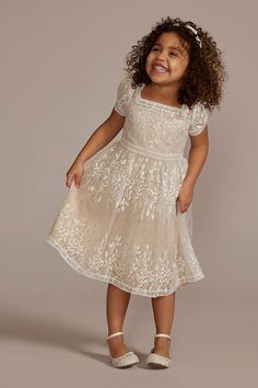 Black Flower Girl Dress, Blush Flower Girl Dresses, Tea Length Skirt, Ivory Flower Girl, Fancy Frocks, Girls White Dress, Long Sleeve Wedding Dress Lace