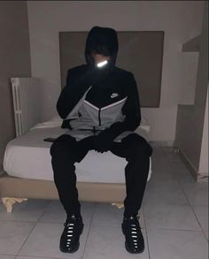 Best Nike Tech Fleece, Black Grey Tech Fleece, Nike Tech Fleece Black And Grey, Nike Tech Fleece Drip, Nike Tech Drip, Uk Drill Aesthetic, Tech Fleece Drip, Drip Poses