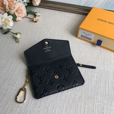 Crafted in refined Monogram Empreinte leather, this key case holds coins and keys and can be stowed in a handbag or pocket. Size: 13×9×1.5cm Louis Vuitton Yayoi Kusama, Louis Vuitton Key Pouch, Black Louis Vuitton, Louis Vuitton Capucines, Large Cosmetic Bag, Lv Purse, Lv Shoes, Medium Handbags, Key Pouch