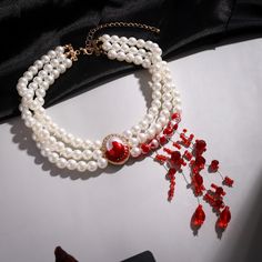 Material: Imitation pearl Fashion Element: Tassel Style: Europe and America Beaded Halloween, Prom Birthday, Blood Drop, Pearl Collar, Pearl Fashion, Halloween Beads, Punk Vintage, Vintage Necklaces, Cluster Necklace