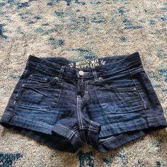 Size 5, Style Fit 6. 5 Functional Pockets, Zipper Fly. Color Looking Funny In Photos. These Are A Dark Wash. They Are A Little Lighter Towards The Bottom But Not As Extreme As Showing Up In Photos. Never Worn, They Don't Fit Me. Measurements In Photos. 2 Inch Inseam. Dark Wash Mid-rise Jean Shorts With Buttons, Mid-rise Cotton Jean Shorts With Five Pockets, Mid-rise Denim Shorts With Five Pockets, Mid-rise Dark Wash Jean Shorts With Five Pockets, Mid-rise Jean Shorts With Hip Pockets In Medium Wash, Low Rise Jean Shorts, Midi Jeans, White Ripped Jeans, Denim Jean Shorts