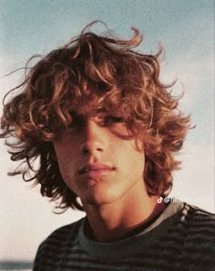 Long Curly Hair Men, Surfer Hair, Face Claims Male, Light Skin Men, Shaggy Hair, Wavy Hair Men, Face Ideas, Hair Styles Men, Cute Guy