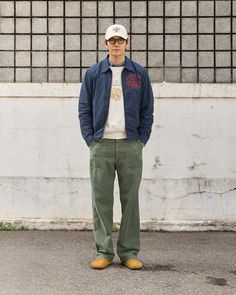 Vintage Denim Jacket Outfit, Navy Jacket Outfit, Cap Outfit Men, Utility Jacket Outfit, Chambray Shirt Outfits, Polo Outfit Men, Japanese Street Fashion Men, Boston Outfits, Utility Trousers