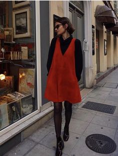 Outfit Chic, Paris Mode, Looks Street Style, Mode Inspo, 가을 패션, Mode Vintage, Orange Dress, Looks Style