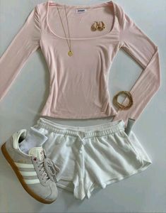 Casual Preppy Outfits, Outfit Inspo Casual, Trendy Outfits For Teens, Cute Lazy Day Outfits, Cute Preppy Outfits, Simple Trendy Outfits, Cute Everyday Outfits, Really Cute Outfits, Cute Simple Outfits