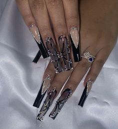 Black Acrylic Nails Ideas Coffin, Y2k Aesthetic Nails Black, Black Fancy Nails, Black Prom Nails Acrylic, Black Nails For Prom, Fancy Black Nails, Black Nails With Gems, Black Bling Acrylic Nails, Black Glam Nails