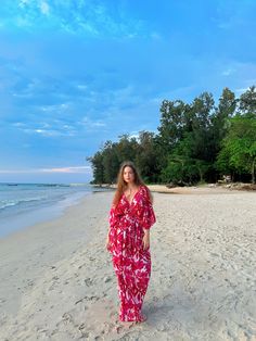 Step into the beauty of our Andaman Floral Kaftan Dress n Pink, featuring a stunning blend of vibrant colors and elegant design. This caftan dress embodies flowy, comfortable, and timeless elements, making it a versatile piece that can be worn as a dress, beach cover-up, or chic wrap kimono dress. With a variety of tropical flowers adorning the landscape, including Bougainvillea, Oleander, Hibiscus, and Etlingera, our caftan captures the vibrancy of nature's blooms. Collaborating with Italian ar Dresses To Wear In Andaman, Beach Kaftan Dress Resort Wear, Beach Kaftan Dress, Flowy Beach Dress, Chiffon Kaftan, Resort Dress, Beach Kaftan, Hibiscus Print, Kaftan Maxi Dress