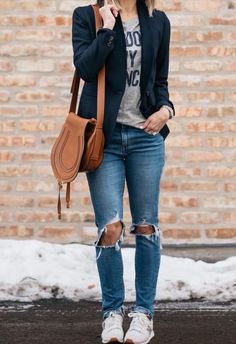 Blazer Con Jeans, Outfit Mujer Casual, Trendy Blazer Outfits, Outfit Casual Mujer, Winter Mode Outfits, Look Jean, Blazer Casual, Jeans Outfit Casual