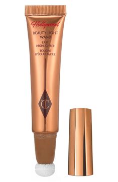 Hollywood Beauty, Charlotte Tilbury Makeup, Red Carpet Beauty, Beauty Light, Liquid Highlighter, Makeup Items, Diy Hair, Natural Glow, Charlotte Tilbury