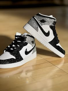 Custom Jordan 1s, Bedazzled Jordan Ones, Rhinestone Nike Shoes, Dream Shoes Jordans, Cute Jordans For Women, Cute Sneakers Nike, Swag Outfits For Women, Baddie Shoes Sneakers, Jordans For Women