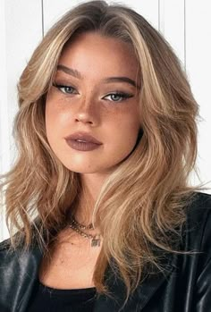 Blonde Hair Inspiration, Haircuts Straight Hair, Bridal Hair Pieces, Hair Inspo Color, Curtain Bangs, Pixie Cuts, Brunette Hair, Aesthetic Hair, Layered Hair