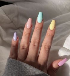 Spring Break Nails, Broken Nails, Cute Spring Nails, Simple Acrylic Nails, Acrylic Nails Coffin Short, Summer Acrylic Nails